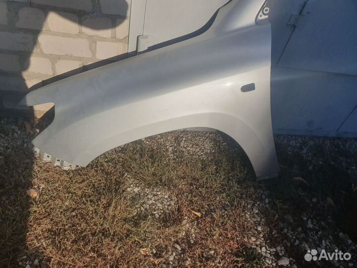 Крыло тойота ленд крузер 200
