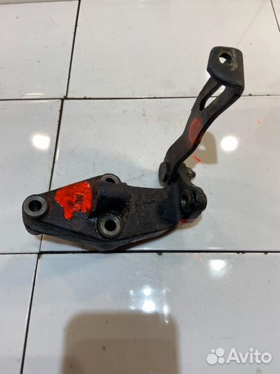 Кронштейн гидроусилителя Mazda Familia BJ