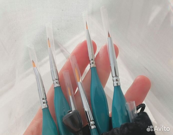 Тонкие кисти