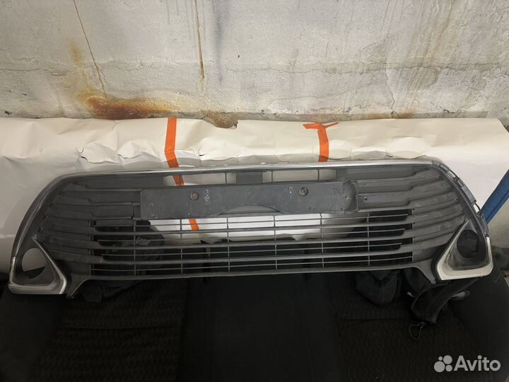 Решетка бампера toyota camry 55