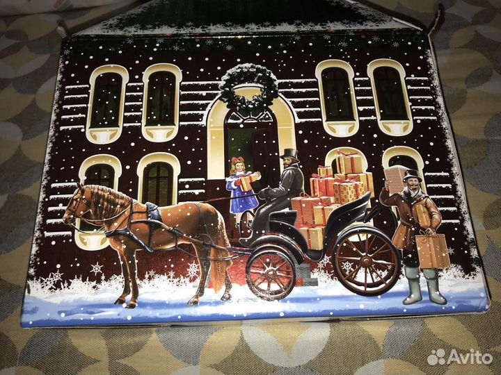 Коробка для новогоднего подарка