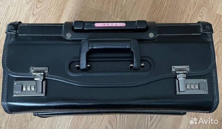 Кейс дипломат