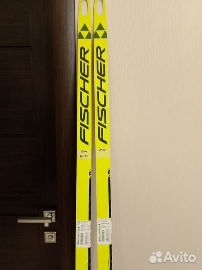 Новые беговые лыжи Fischer speedmax helium plus