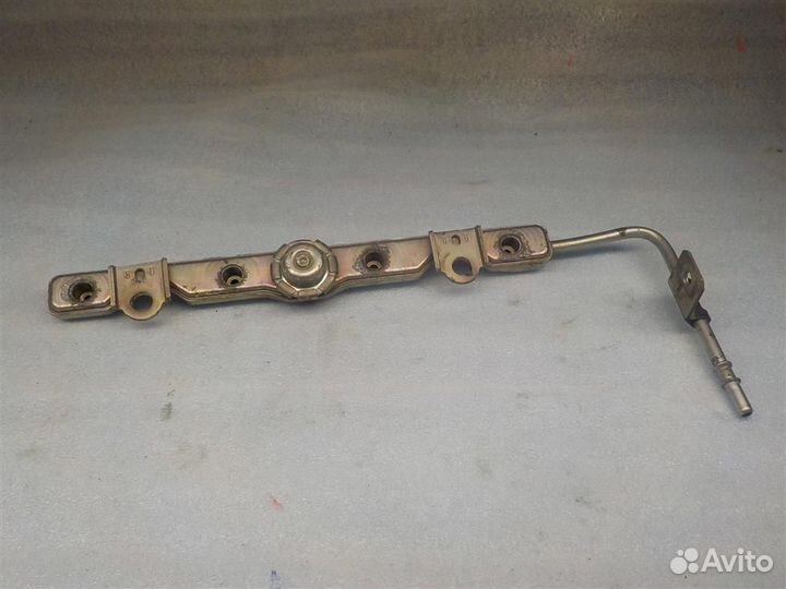 Рейка топливная (рампа) Toyota Corolla (E120) 200