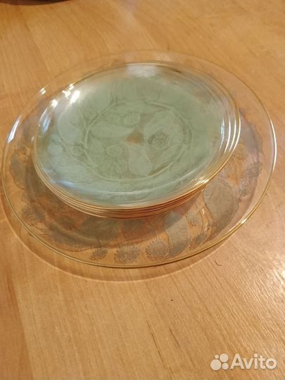 Стаканы и набор для десерта