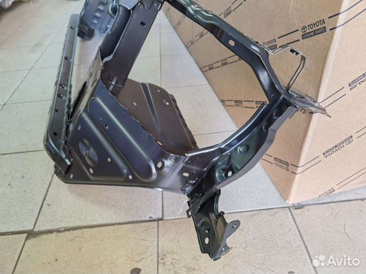 Панель передний Toyota Land Cruiser 200