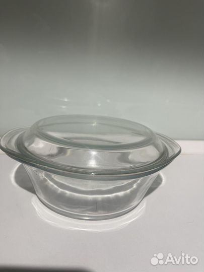 Стеклянная кастрюля