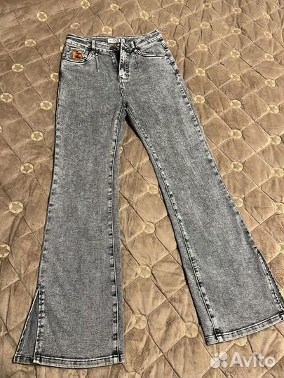 Джинсы