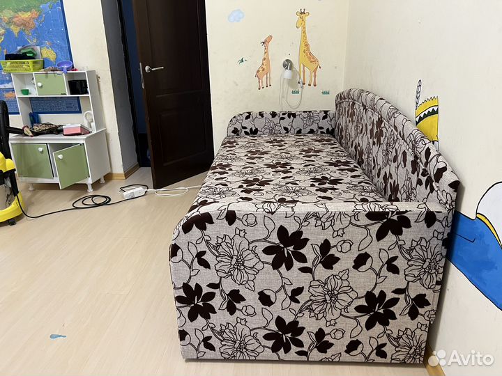 Диван-кушетка