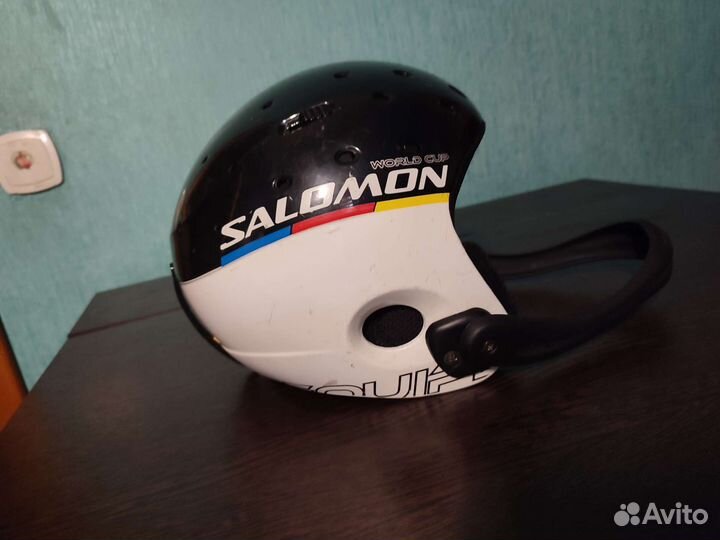 Горнолыжный шлем