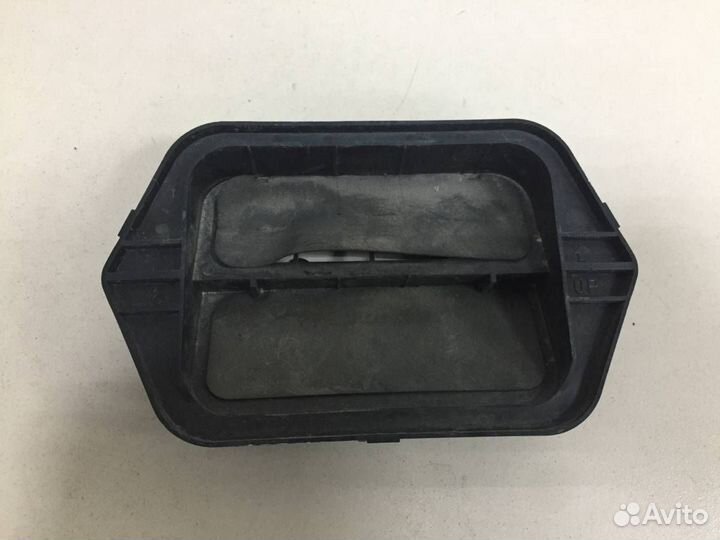 Решетка вентиляционная Mazda Mazda 3 BK 2002-2009