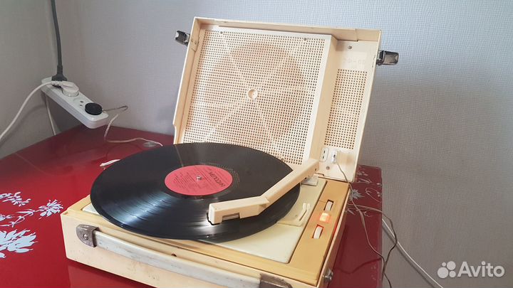 Электрофон Концертный эф-66 Работает не полностью