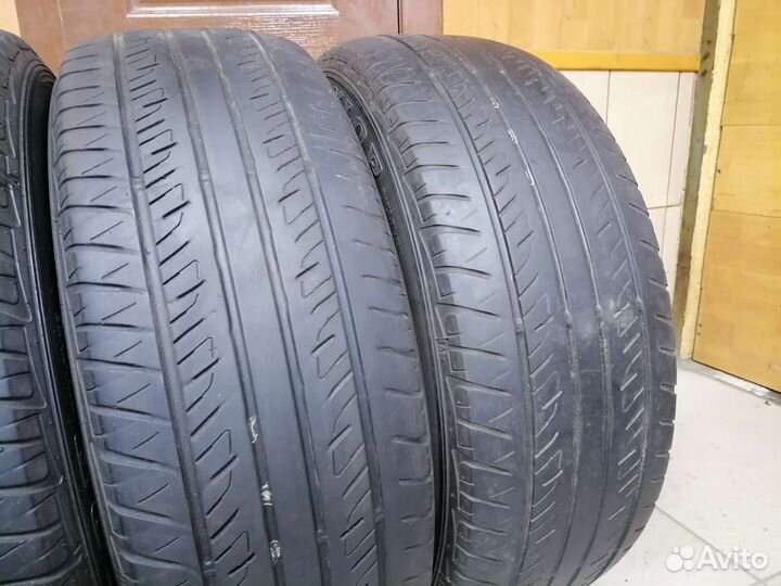 Dunlop Grandtrek PT2 235/65 R17