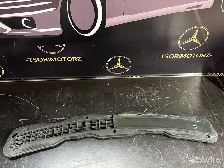 Решетка воздухозаборная мерседес w210
