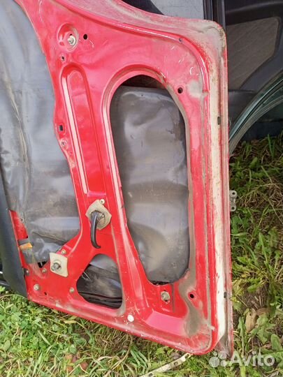 Двери задние ваз 2104