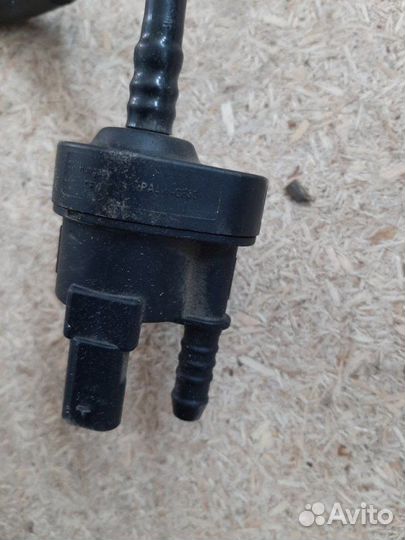 Клапан топливного бака Volkswagen Passat B7 CCZ