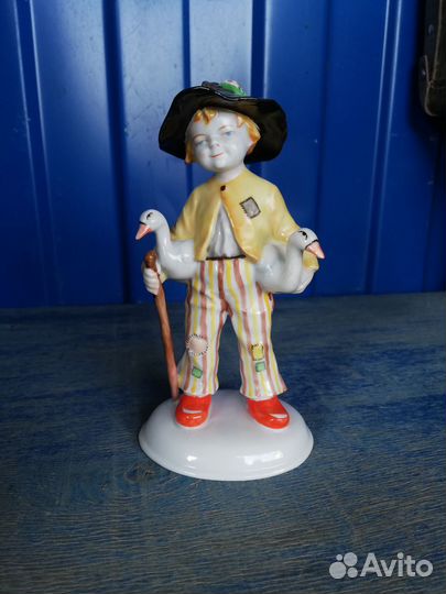 Статуэтки(фарфор)