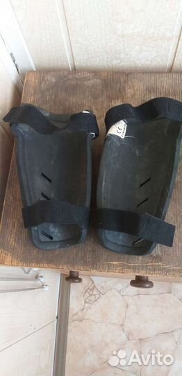 Щитки футбольные nike