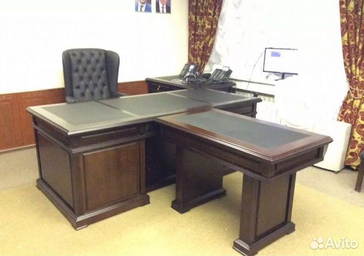 Стол руководителя+приставка. Новый