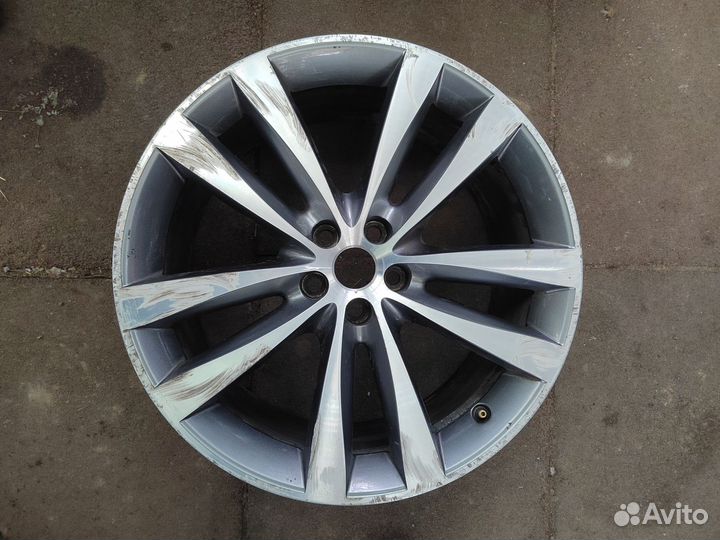 Диск R 20 Jaguar. 1 штука