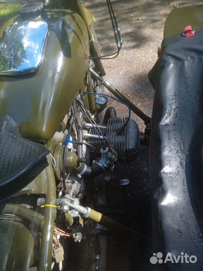 Тяжелый мотоцикл Днепр мт 16 с ведущей люлькой