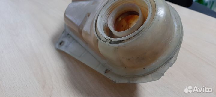 Бачок расширительный Фольксваген Пассат/Ауди А4,А6