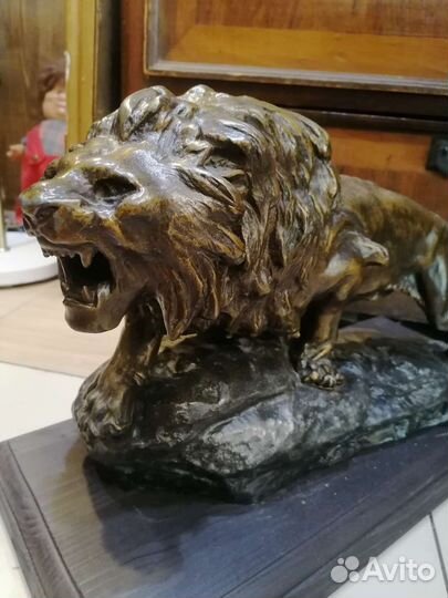 Статуя льва. Хороший подарок
