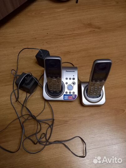 Домашний стационарный телефон panasonic KX-TG7225