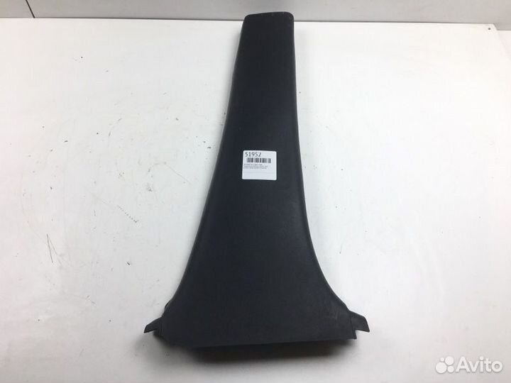 Накладка на стойку правая Toyota Scion NCP61L