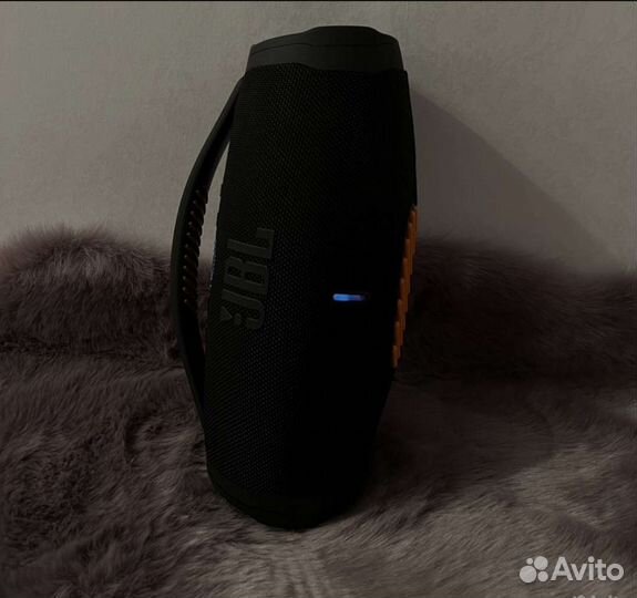 Колонка JBL Boombox New