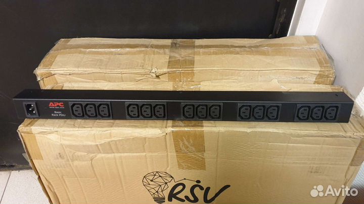 Блок распределения питания APC AP9568