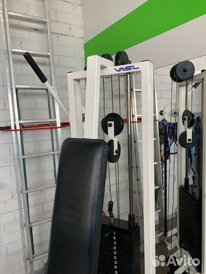 Тренажер сведение разведение ног