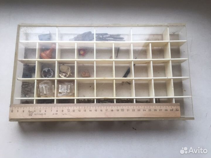 Кейс с метчиками и плашками