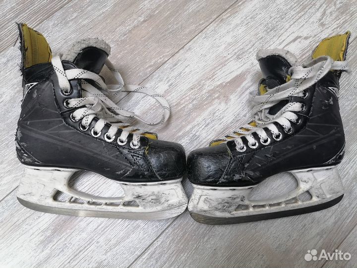 Коньки хоккейные Bauer Supreme s140, р-р евро 35