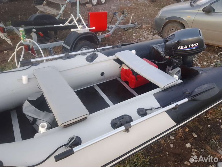 Лодка с мотором