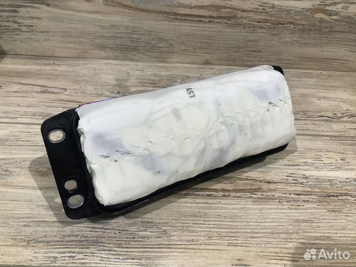 Подушка безопасности Volkswagen Tiguan 5N1