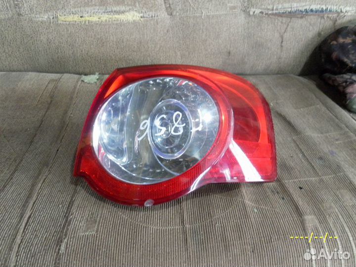 Фонарь правый VW Passat B6 универсал