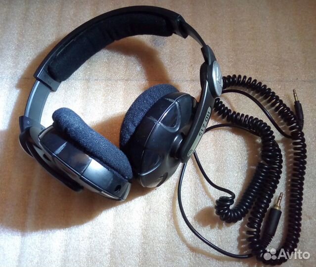 Sennheiser HD 215