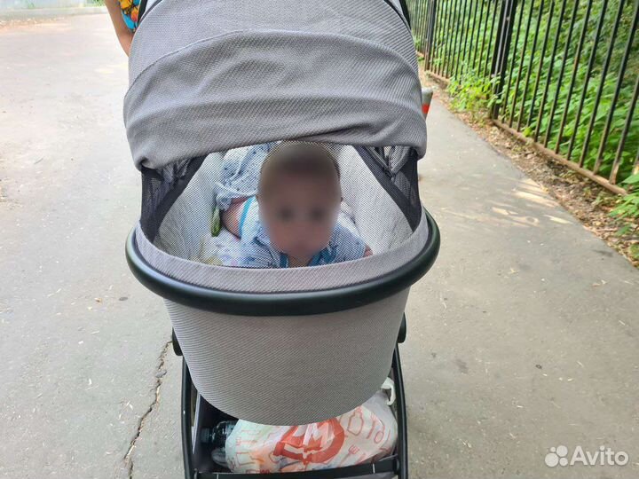 Коляска Moon resea s