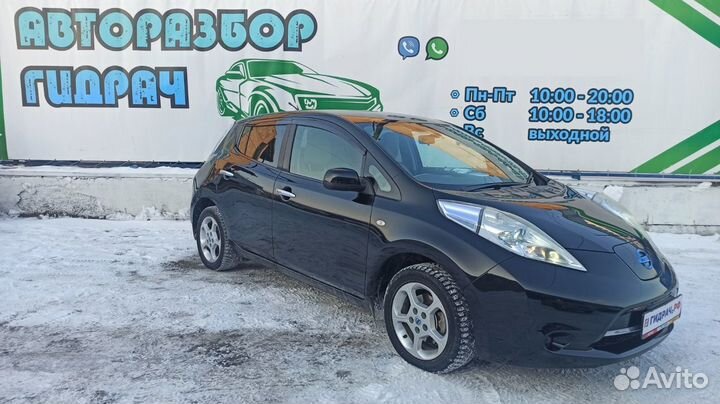 Фонарь задний левый Nissan Leaf 265593NA2B. Дефект