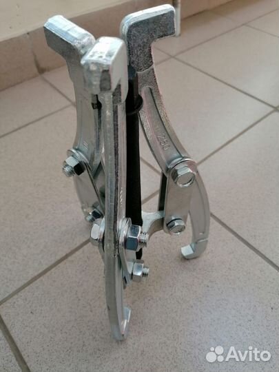 Съемник подшипников 3-х лапый