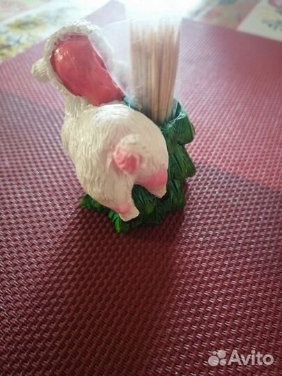 Красивая козочка для зубочисток