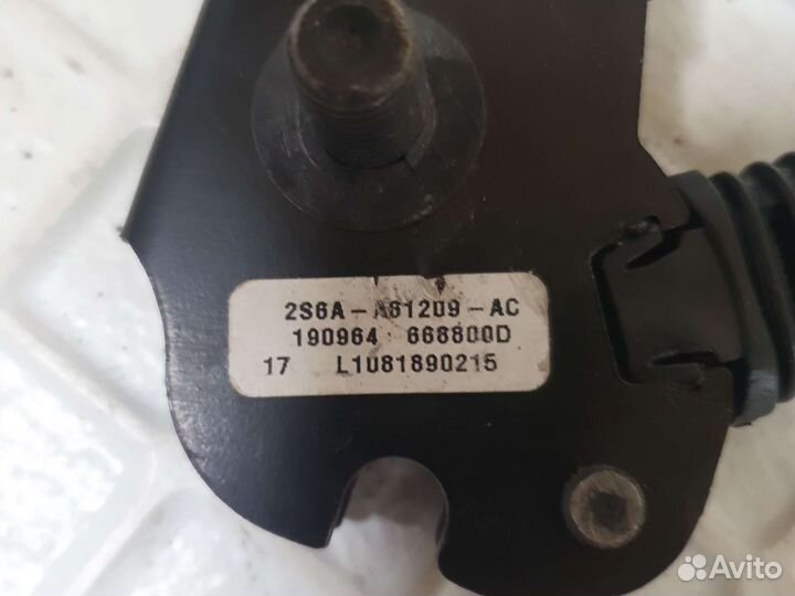 Ответная часть ремня безопасности ford fusion