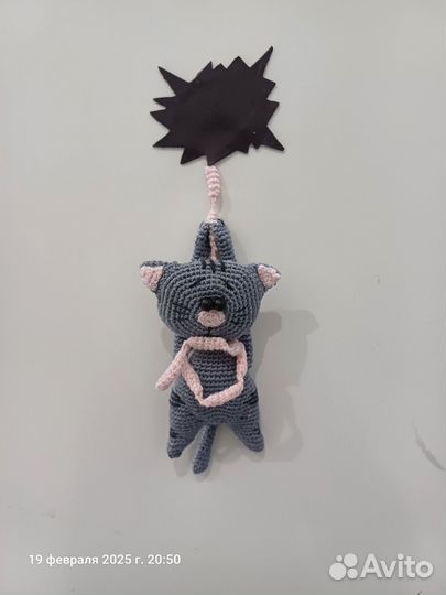 Кот воришка сосисок магнит на холодильник