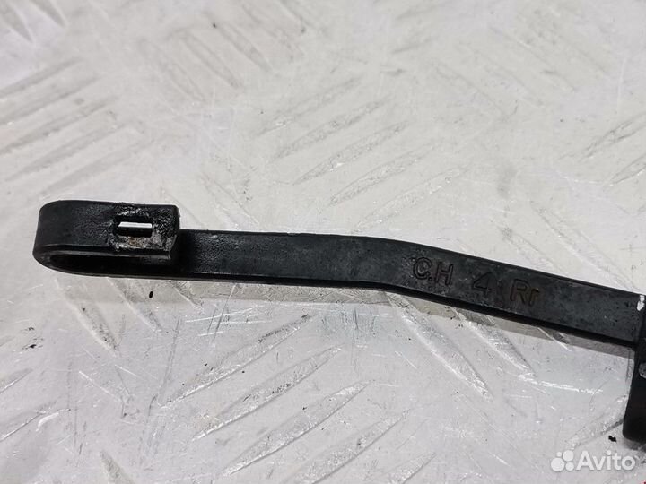 Щеткодержатель задний Daewoo Kalos 2004