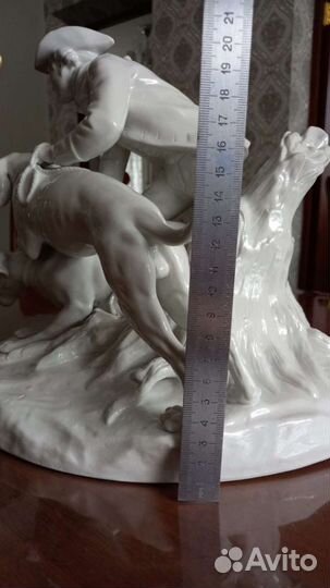 Фарфоровая Статуэтка