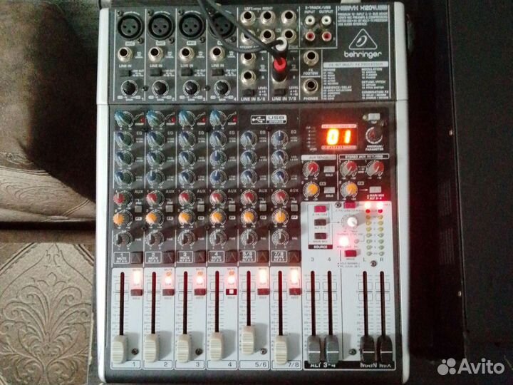 Микшерный пульт