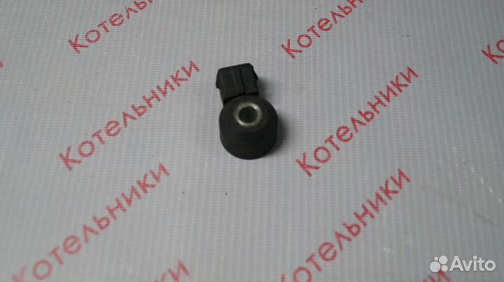 Nissan 22060-30P00 Датчик детонации