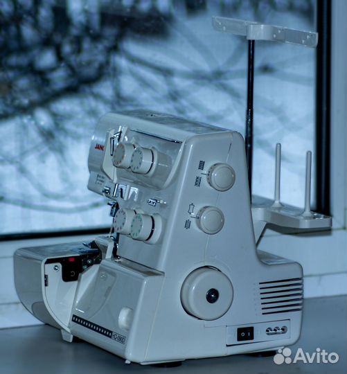 Оверлок Janome HQ-090D
