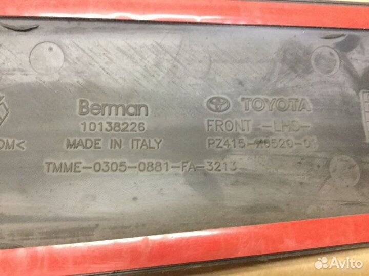 Молдинг двери передней левой Toyota Rav 4